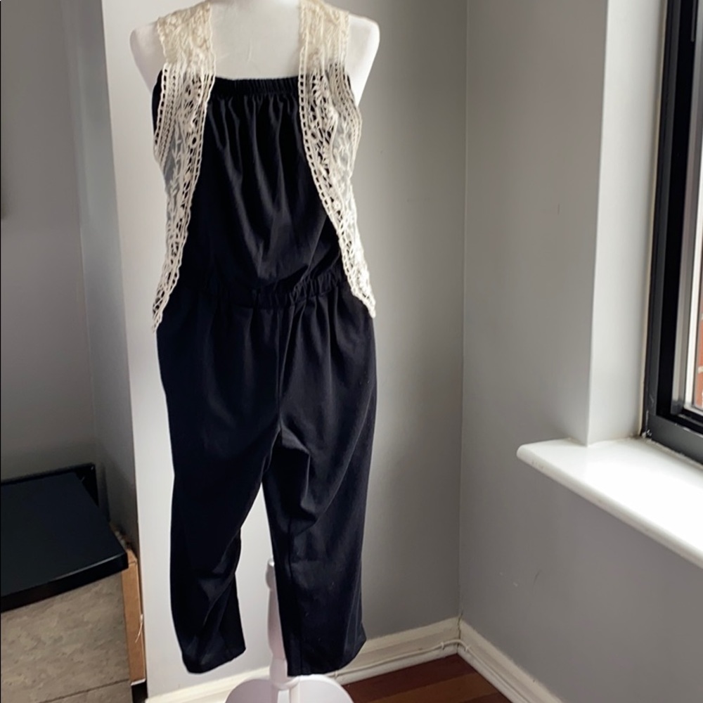 Vest off white embroidered n lace soft size s